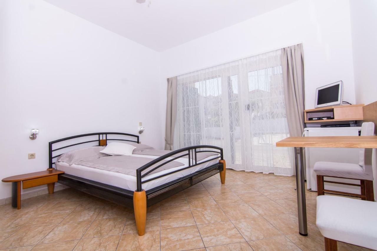 Apartmani Juric トロギール エクステリア 写真