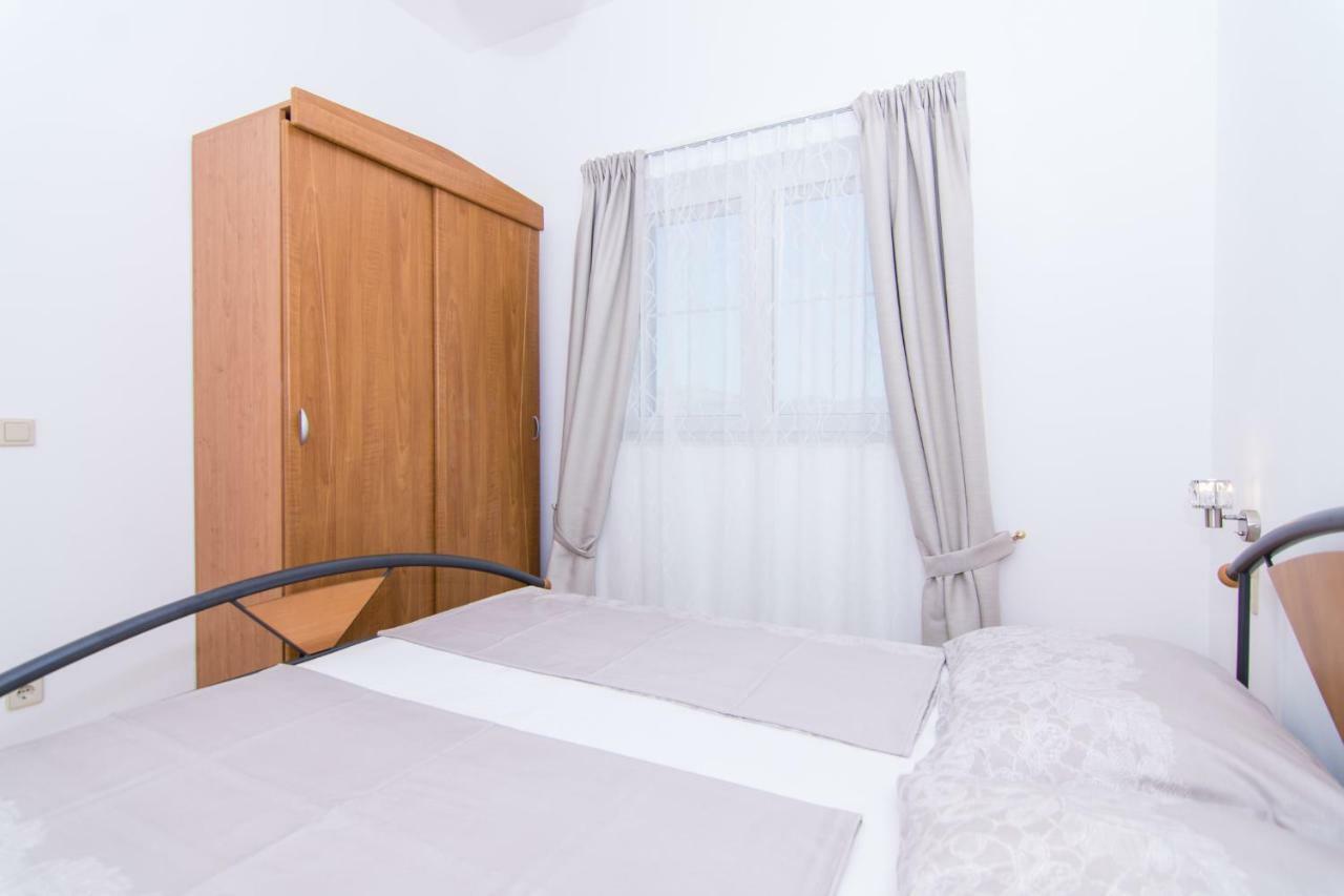 Apartmani Juric トロギール エクステリア 写真