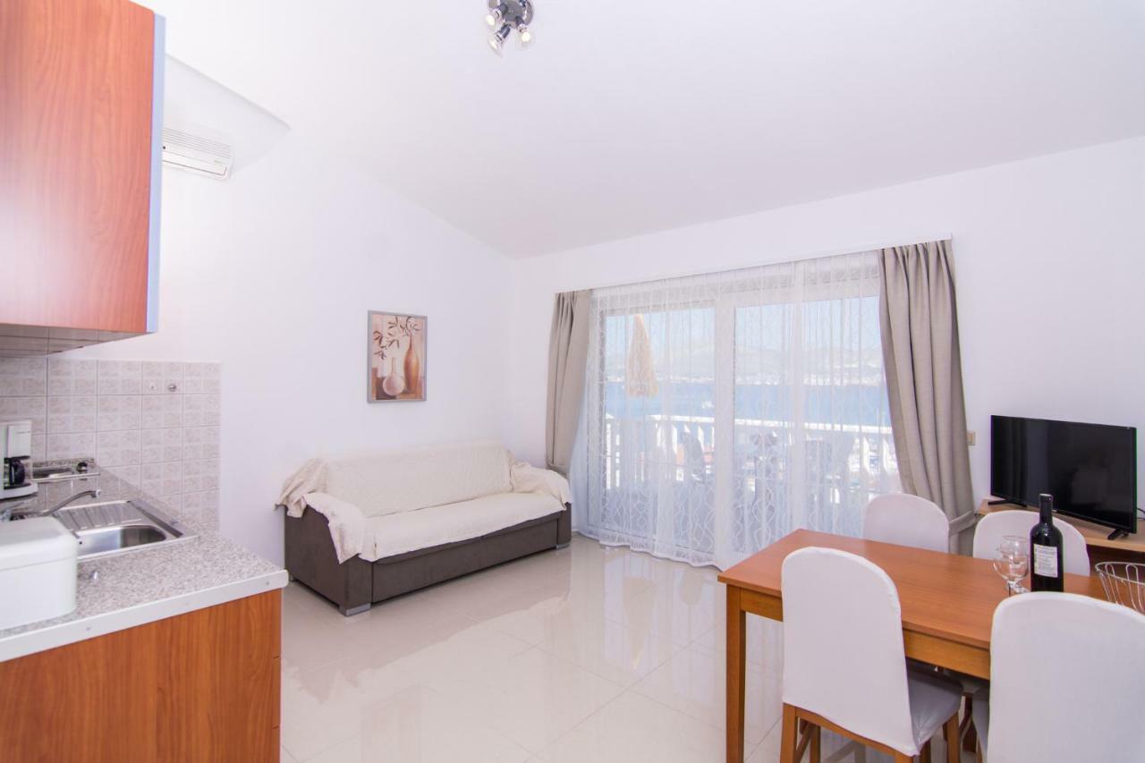 Apartmani Juric トロギール エクステリア 写真