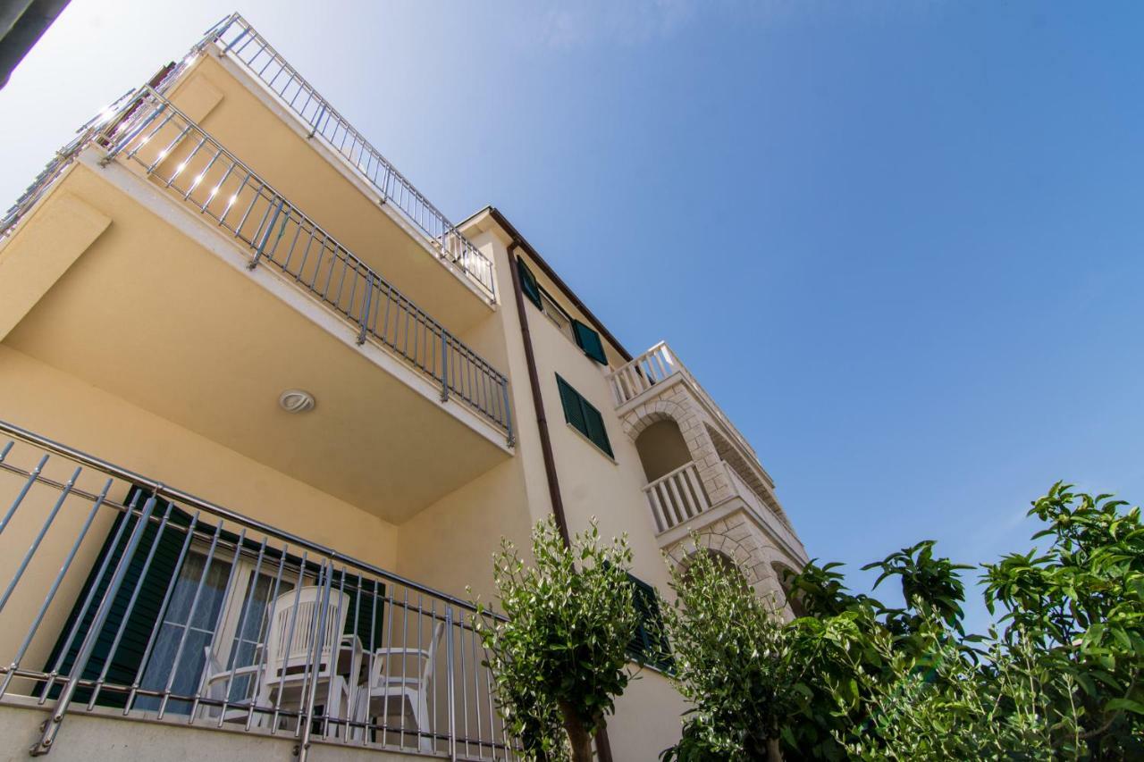 Apartmani Juric トロギール エクステリア 写真