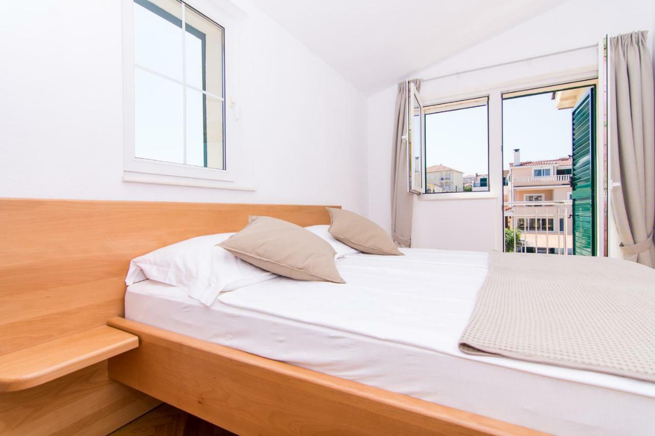 Apartmani Juric トロギール エクステリア 写真