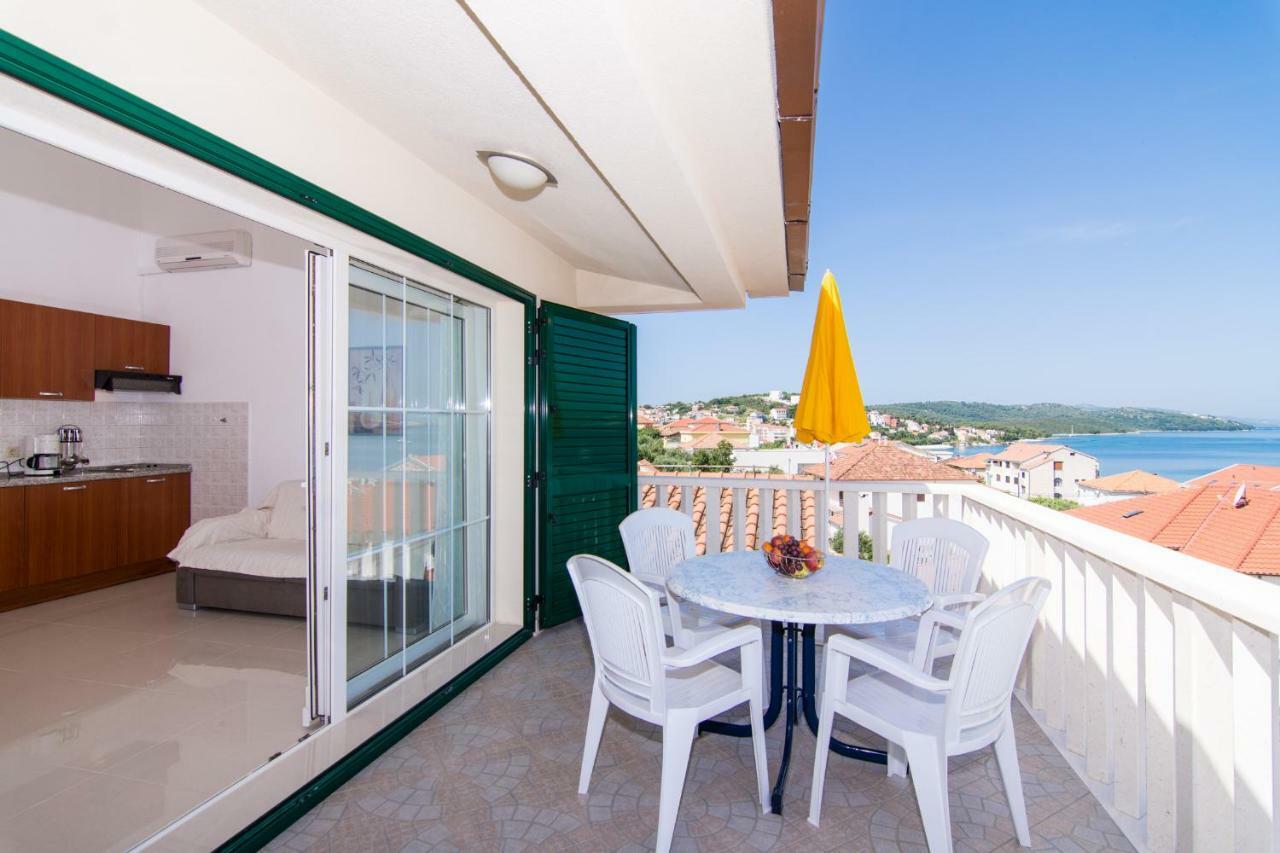 Apartmani Juric トロギール エクステリア 写真