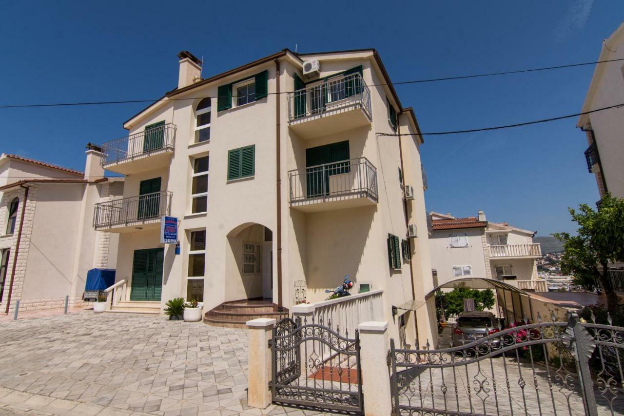 Apartmani Juric トロギール エクステリア 写真